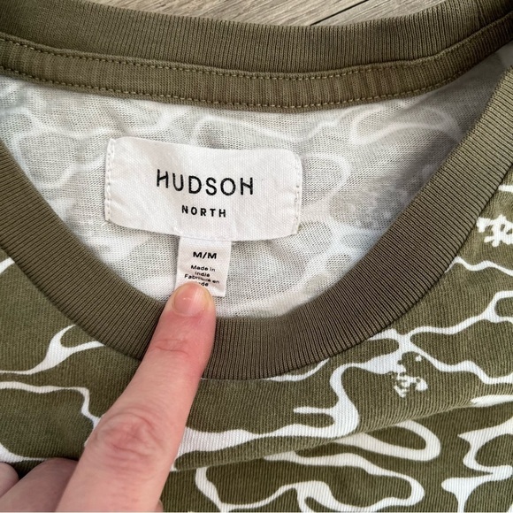 Men’s Hudson Tee - Picture 2 of 3